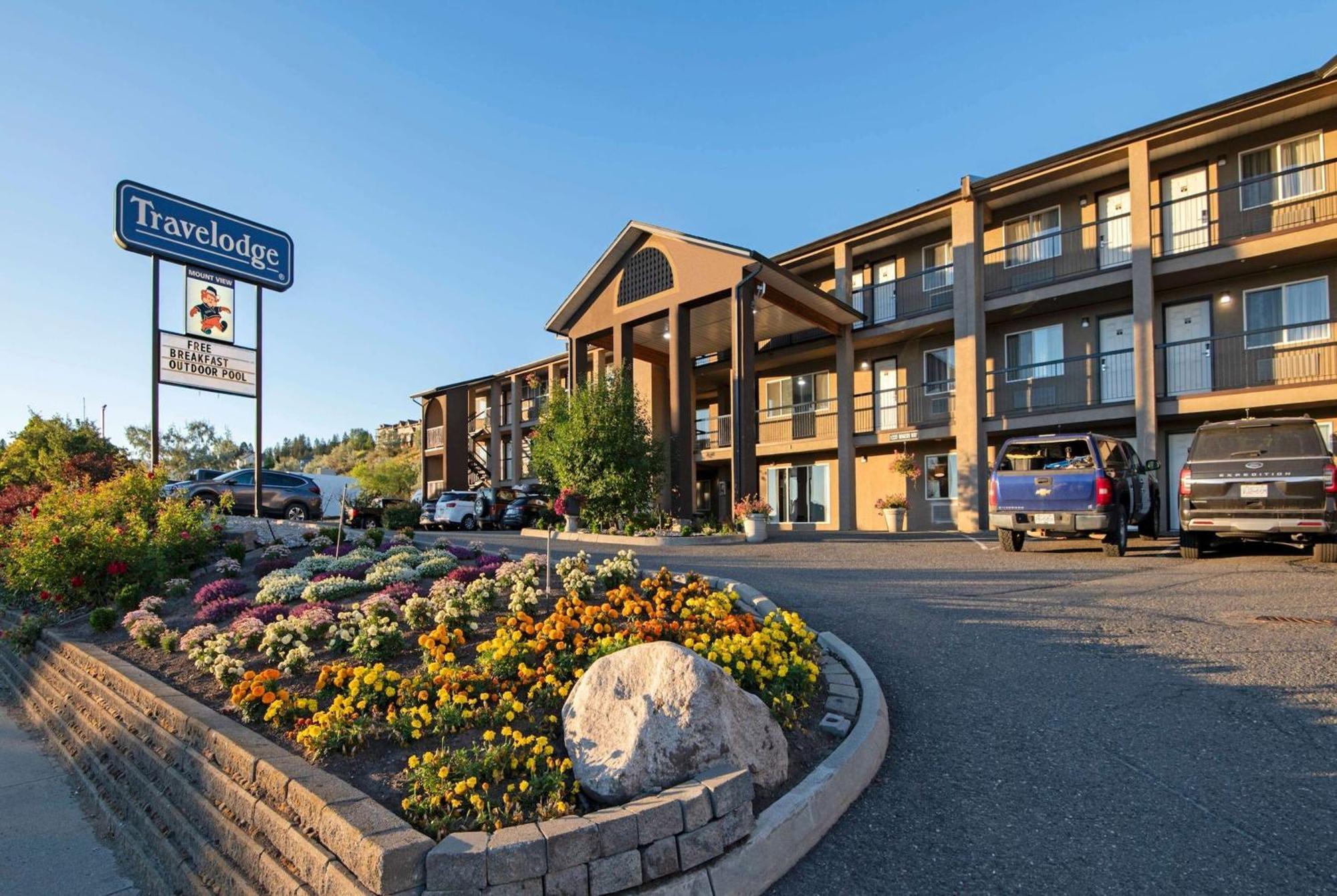Travelodge By Wyndham Kamloops Mountview Екстер'єр фото
