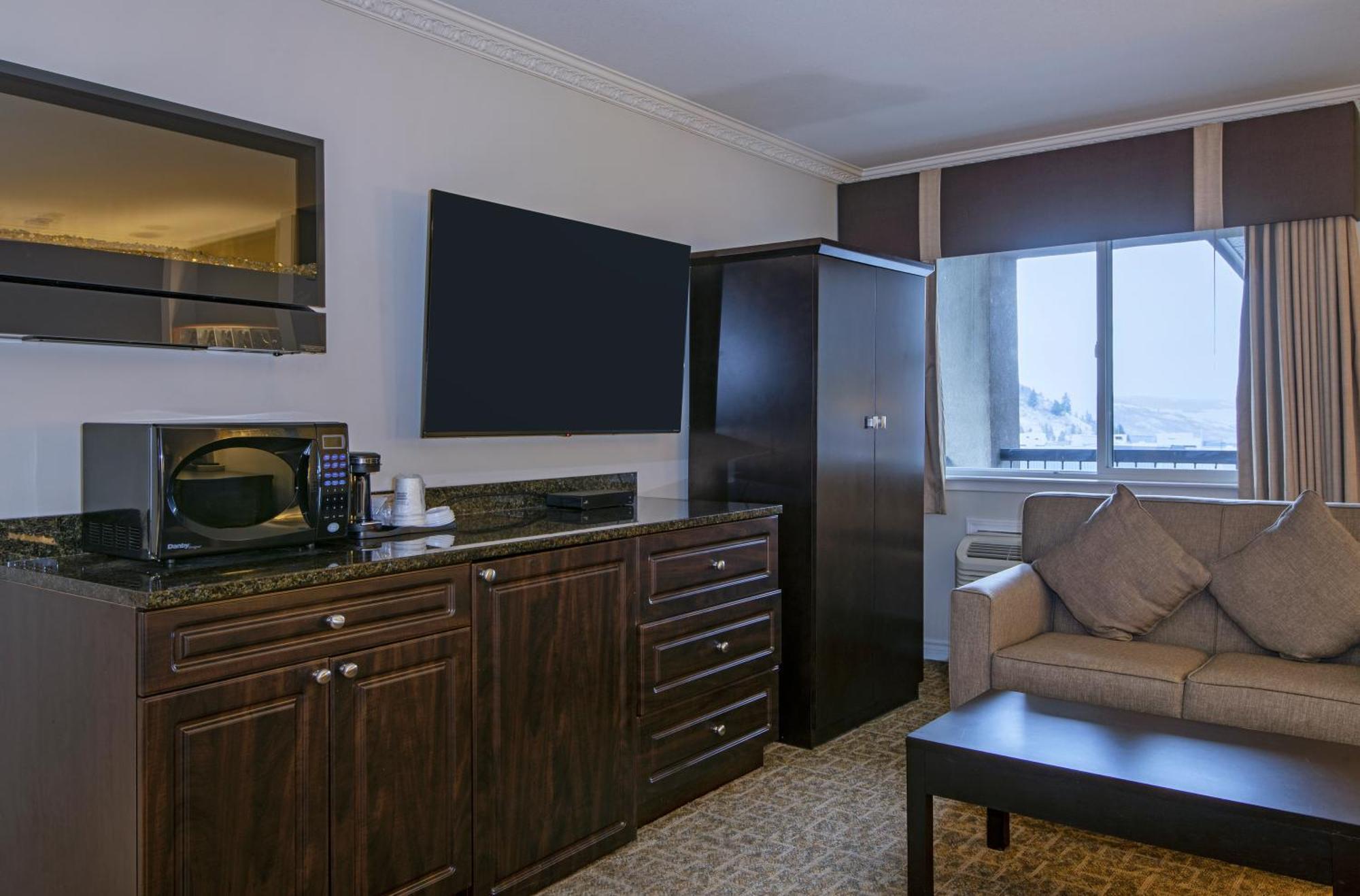 Travelodge By Wyndham Kamloops Mountview Екстер'єр фото