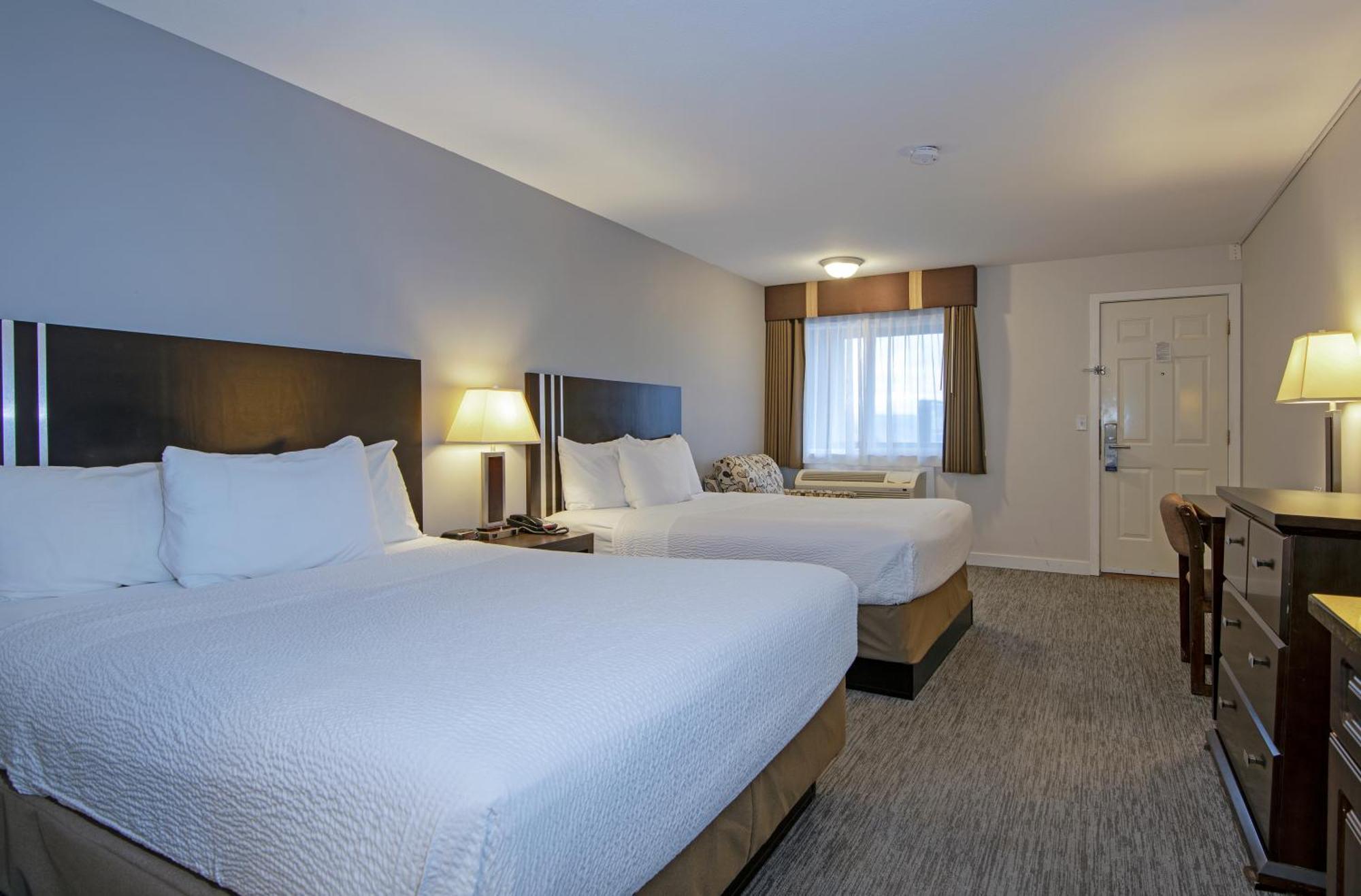 Travelodge By Wyndham Kamloops Mountview Екстер'єр фото