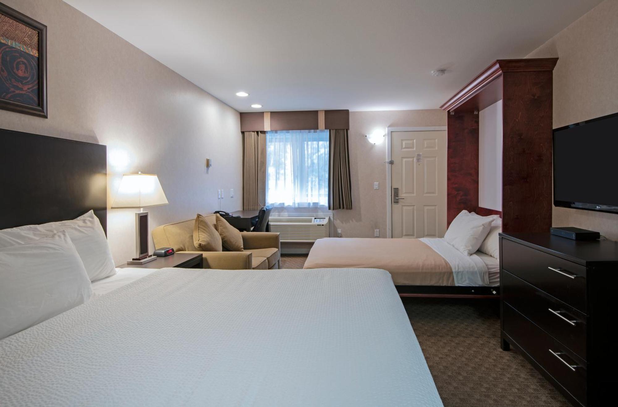 Travelodge By Wyndham Kamloops Mountview Екстер'єр фото
