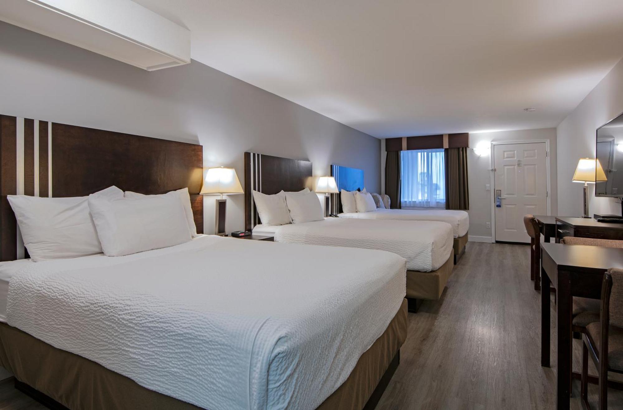 Travelodge By Wyndham Kamloops Mountview Екстер'єр фото