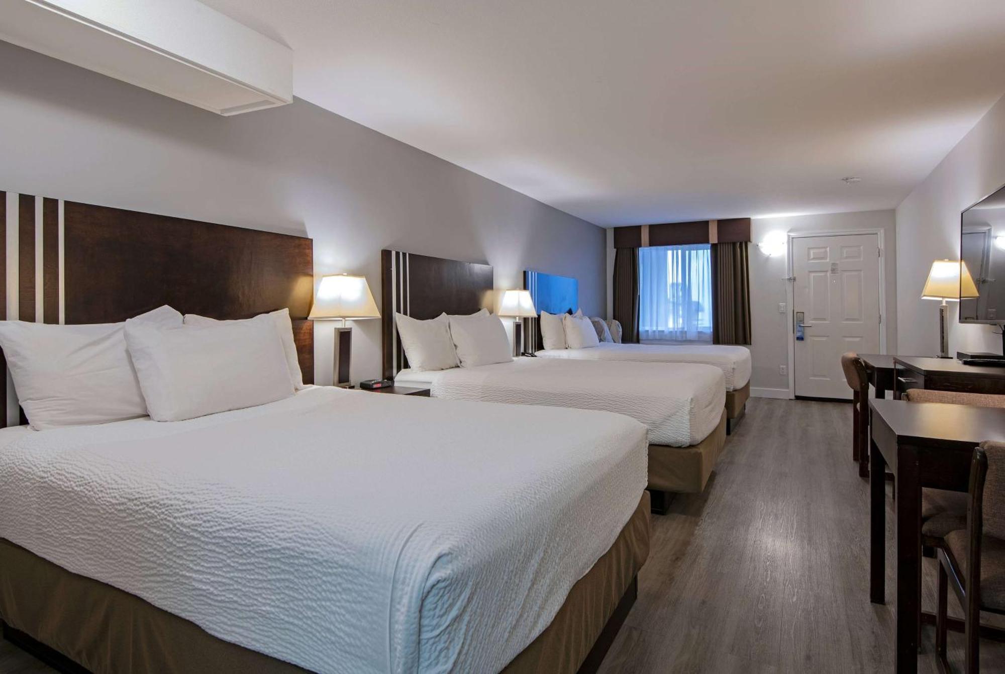 Travelodge By Wyndham Kamloops Mountview Екстер'єр фото