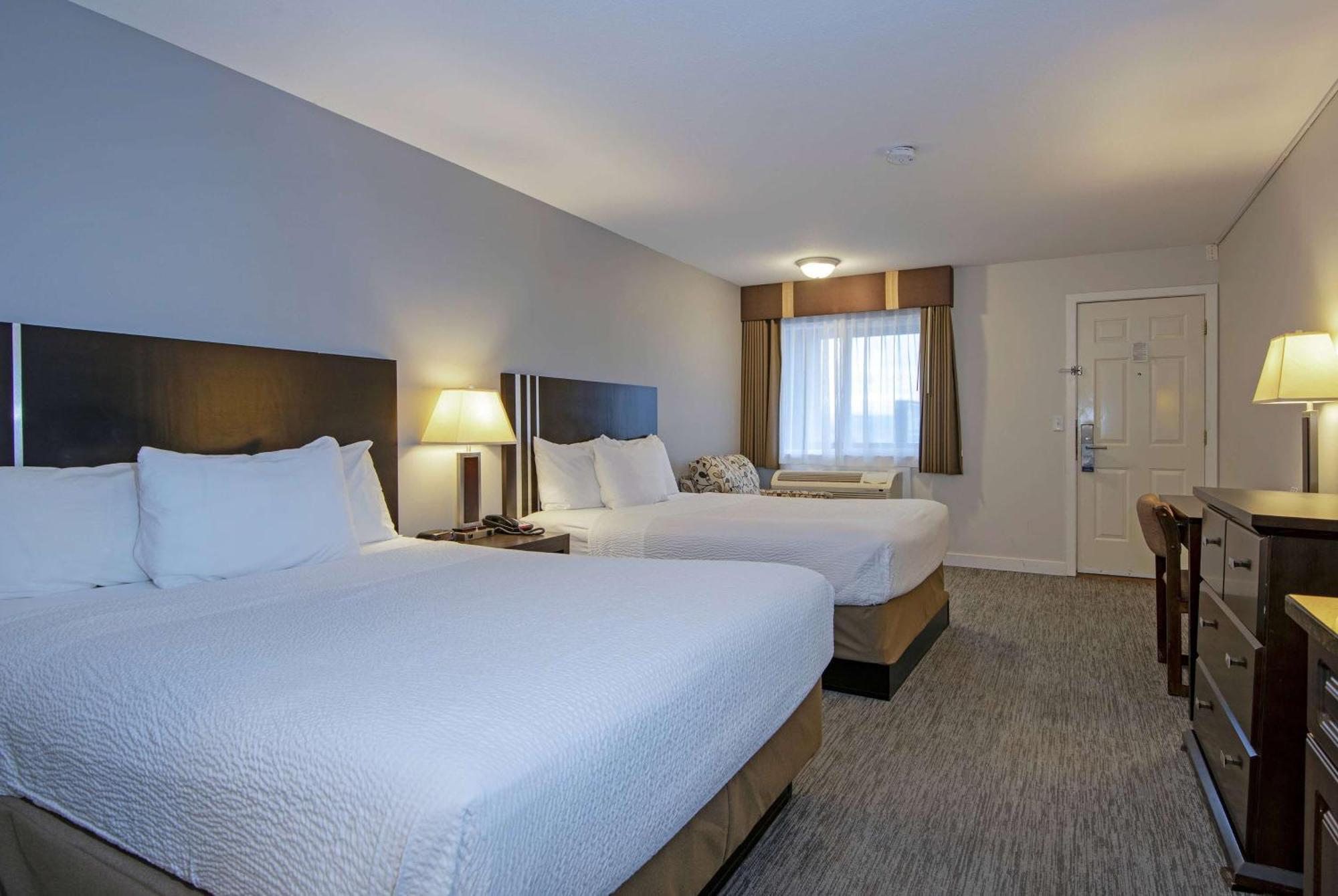 Travelodge By Wyndham Kamloops Mountview Екстер'єр фото